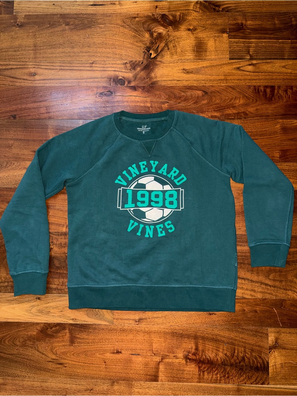 Vineyard Vines Youth Crewneck Soccer Graphic Sweatshirt Size XL